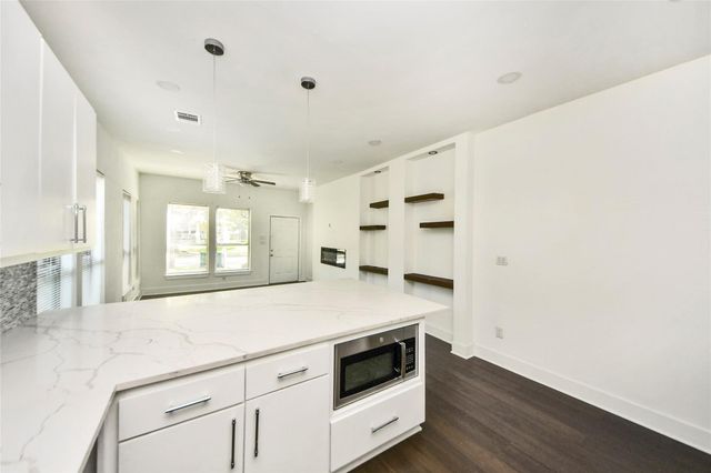 4720 Mckinney Street, Houston, TX 77023