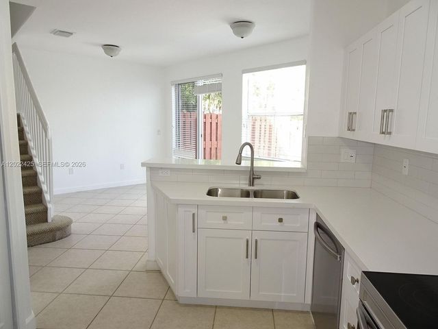 5460 NW 107th Ave 115, Doral, FL 33178