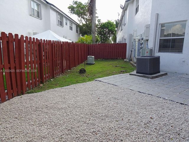 5460 NW 107th Ave 115, Doral, FL 33178