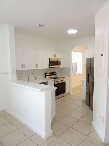 5460 NW 107th Ave 115, Doral, FL 33178
