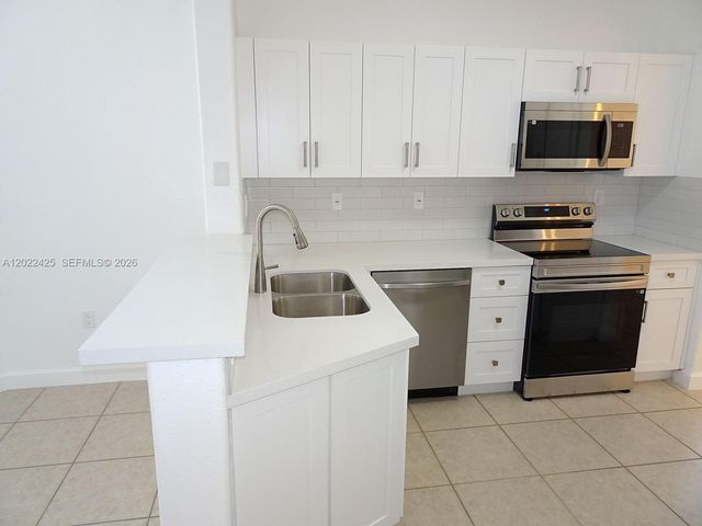 5460 NW 107th Ave 115, Doral, FL 33178