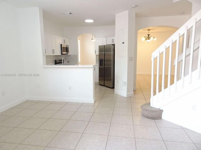5460 NW 107th Ave 115, Doral, FL 33178