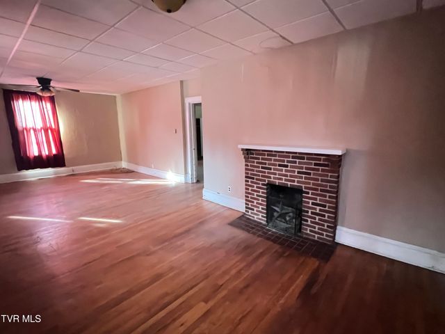 231 Northwest 11th Street, Norton, VA 24273