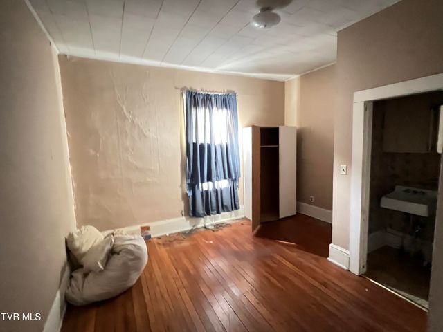 231 Northwest 11th Street, Norton, VA 24273