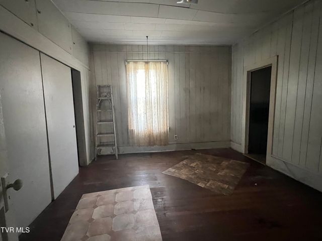 231 Northwest 11th Street, Norton, VA 24273