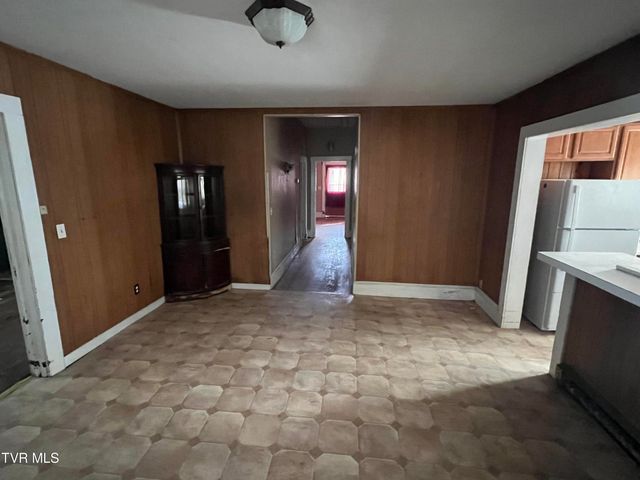 231 Northwest 11th Street, Norton, VA 24273