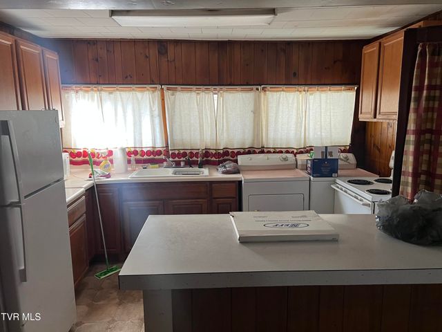 231 Northwest 11th Street, Norton, VA 24273