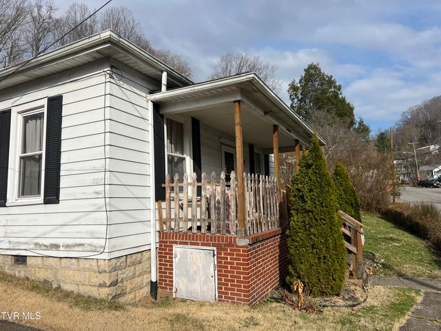 231 Northwest 11th Street, Norton, VA 24273