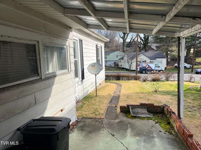 231 Northwest 11th Street, Norton, VA 24273