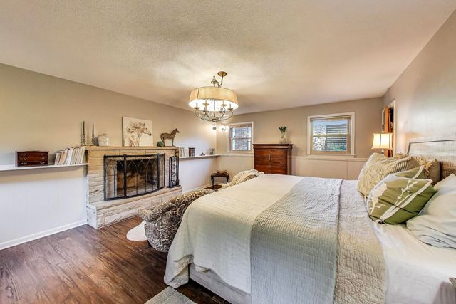 170 Eastview Avenue, Crystal Lake, IL 60014