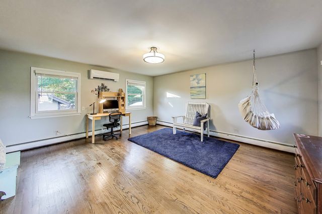 170 Eastview Avenue, Crystal Lake, IL 60014