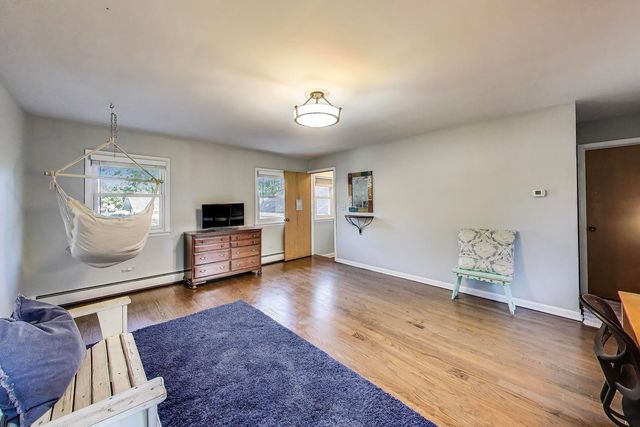 170 Eastview Avenue, Crystal Lake, IL 60014