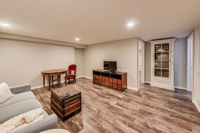 170 Eastview Avenue, Crystal Lake, IL 60014