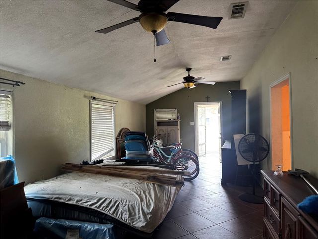 619 N Avenue C, Freeport, TX 77541