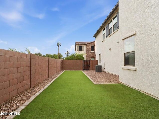 1942 S SYCAMORE Place, Chandler, AZ 85286