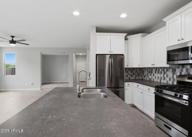 1942 S SYCAMORE Place, Chandler, AZ 85286