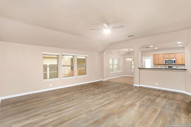 809 Laserra, Cibolo, TX 78108