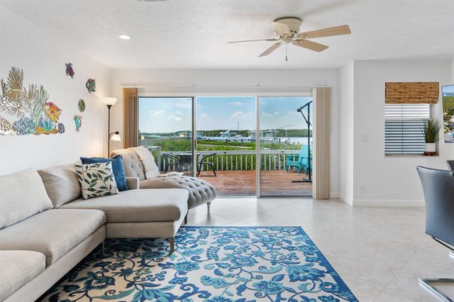 2488 Harbour Cove Drive, Fort Pierce, FL 34949