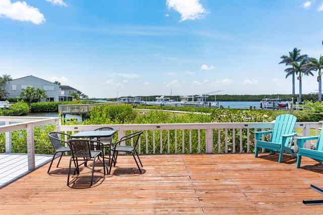 2488 Harbour Cove Drive, Fort Pierce, FL 34949