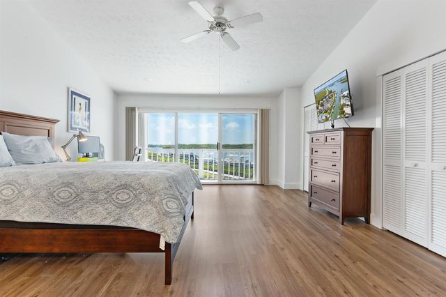 2488 Harbour Cove Drive, Fort Pierce, FL 34949