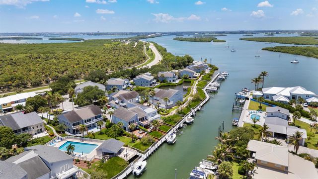 2488 Harbour Cove Drive, Fort Pierce, FL 34949
