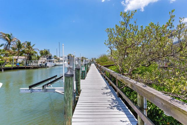 2488 Harbour Cove Drive, Fort Pierce, FL 34949