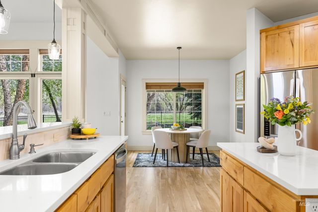 4172 W Miners Farm Dr, Boise, ID 83714