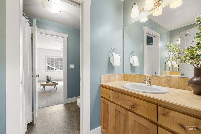 4172 W Miners Farm Dr, Boise, ID 83714