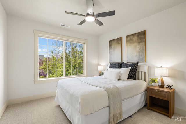 4172 W Miners Farm Dr, Boise, ID 83714