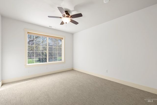 4172 W Miners Farm Dr, Boise, ID 83714