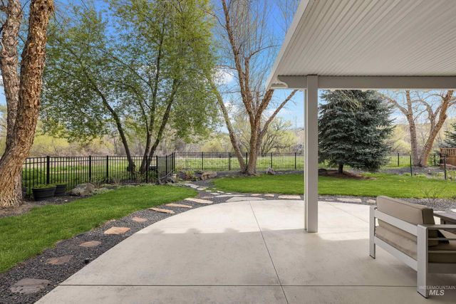 4172 W Miners Farm Dr, Boise, ID 83714