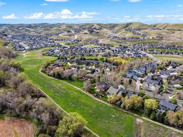 4172 W Miners Farm Dr, Boise, ID 83714