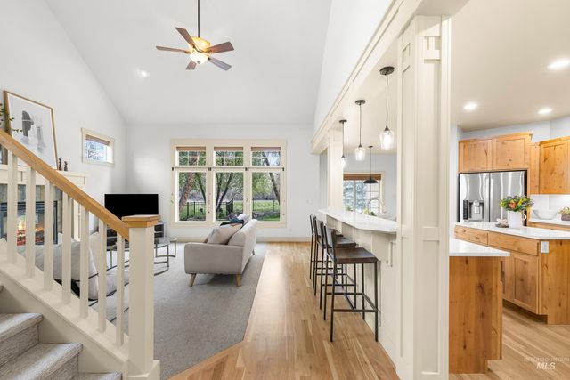 4172 W Miners Farm Dr, Boise, ID 83714