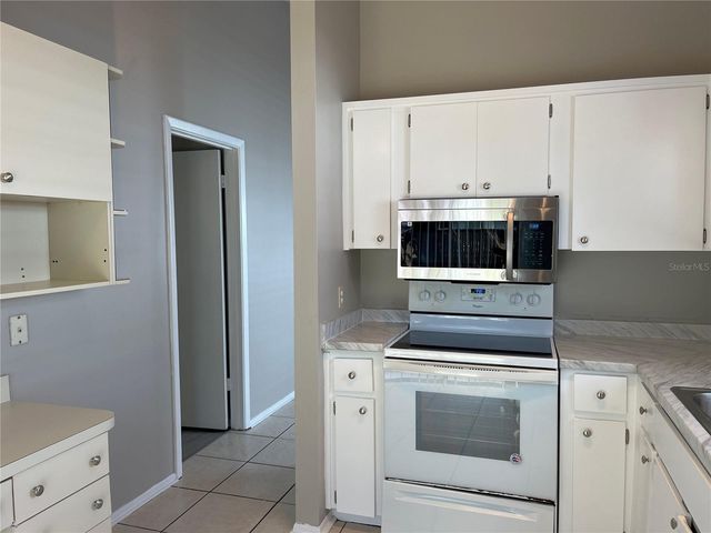 2451 E ILLIANA STREET, Orlando, FL 32806