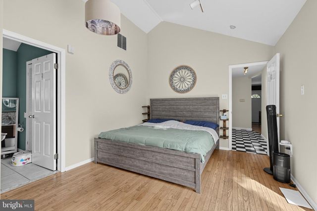 336 10TH AVE, Lindenwold, NJ 08021