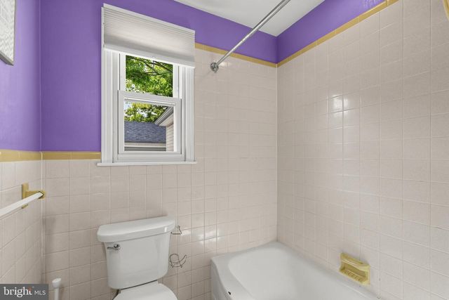 336 10TH AVE, Lindenwold, NJ 08021