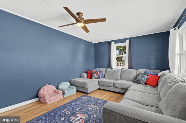 336 10TH AVE, Lindenwold, NJ 08021