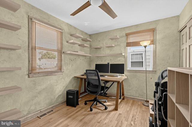 336 10TH AVE, Lindenwold, NJ 08021