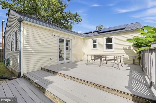 336 10TH AVE, Lindenwold, NJ 08021
