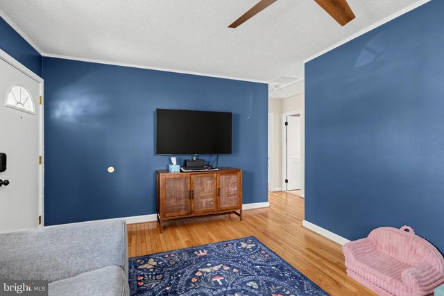 336 10TH AVE, Lindenwold, NJ 08021