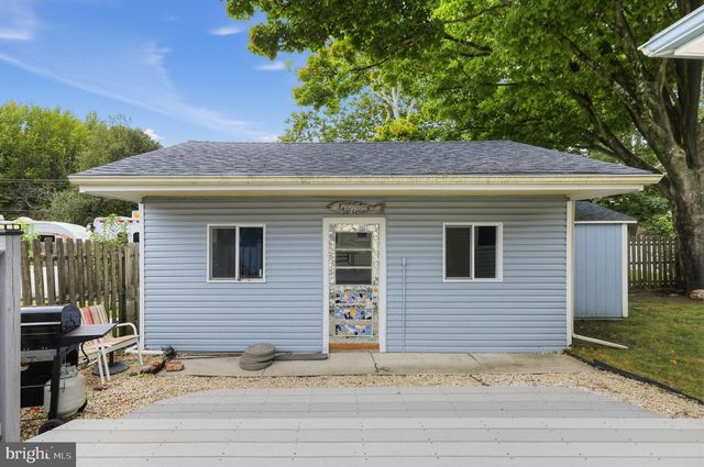 336 10TH AVE, Lindenwold, NJ 08021