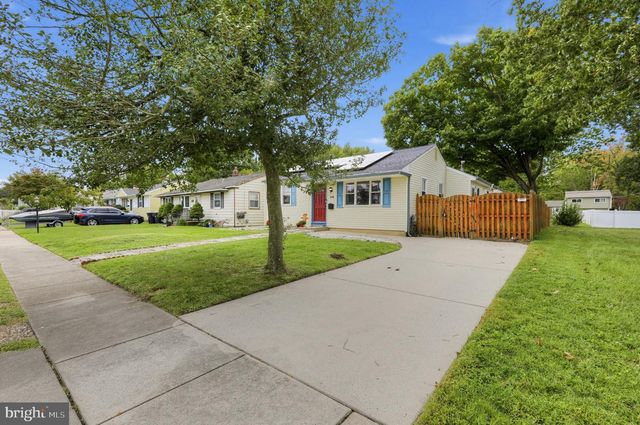 336 10TH AVE, Lindenwold, NJ 08021