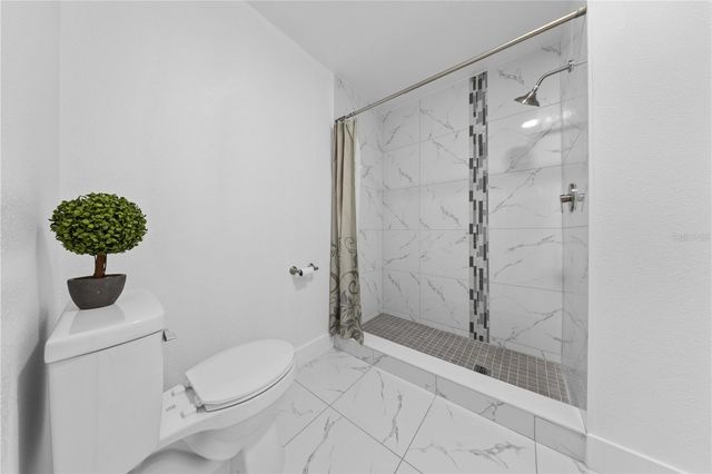 2224 GREENVIEW CIRCLE, Orlando, FL 32808