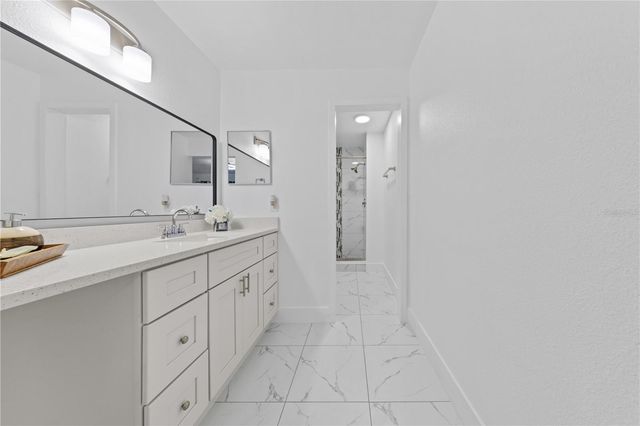 2224 GREENVIEW CIRCLE, Orlando, FL 32808