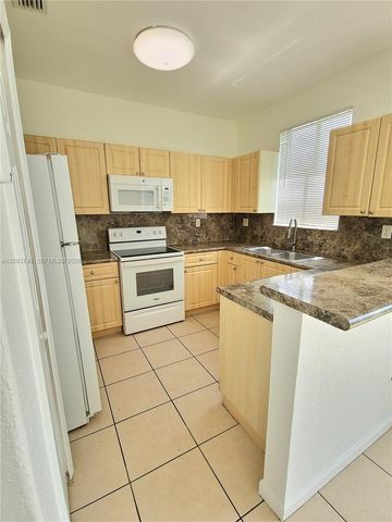 2818 SE 16th Avenue 118, Homestead, FL 33035