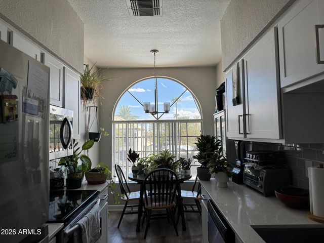 5010 E CHEYENNE Drive OFC, Phoenix, AZ 85044