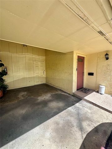 7512 BOLANOS COURT 7512, Tampa, FL 33615