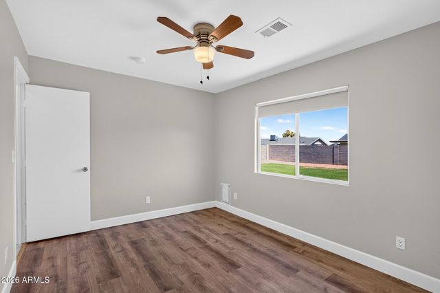 5709 S ROBERTS Road, Tempe, AZ 85283