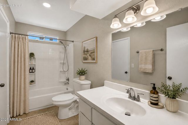 5709 S ROBERTS Road, Tempe, AZ 85283