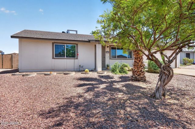 5709 S ROBERTS Road, Tempe, AZ 85283